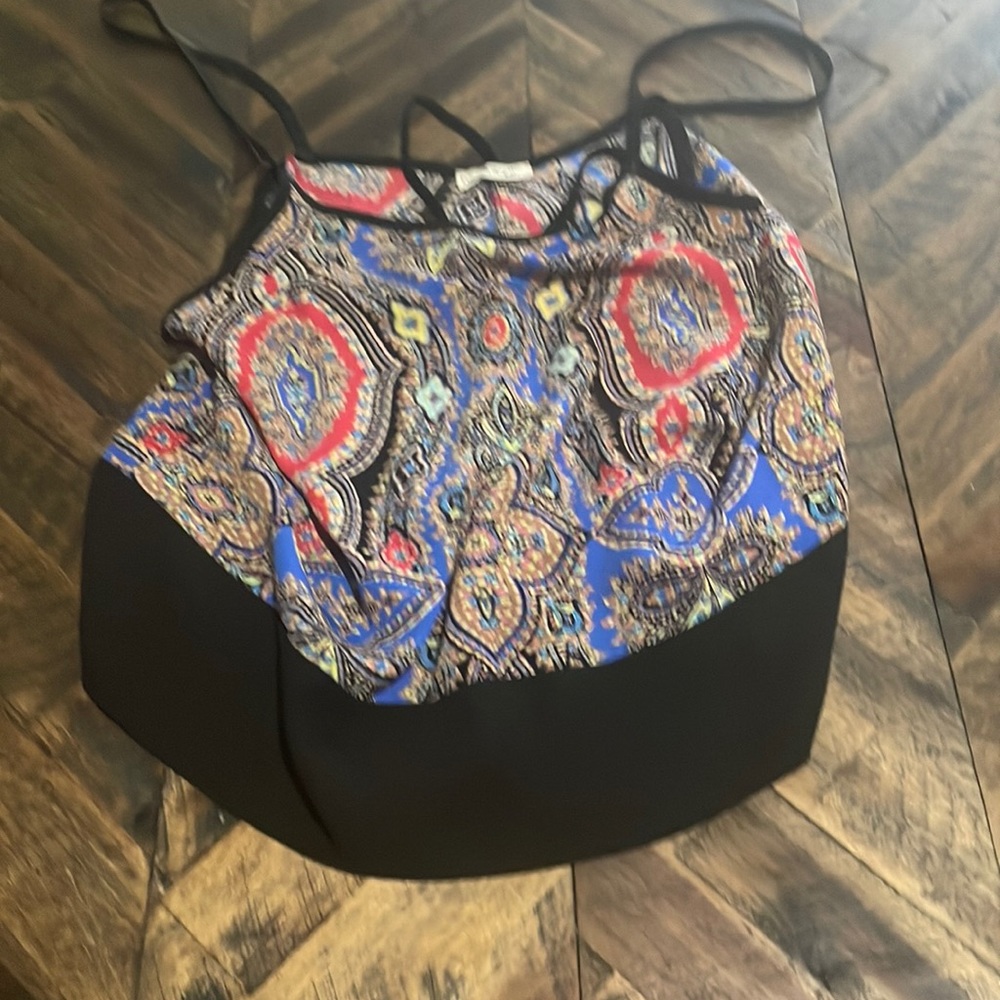 Nice women’s top peach, royal size small